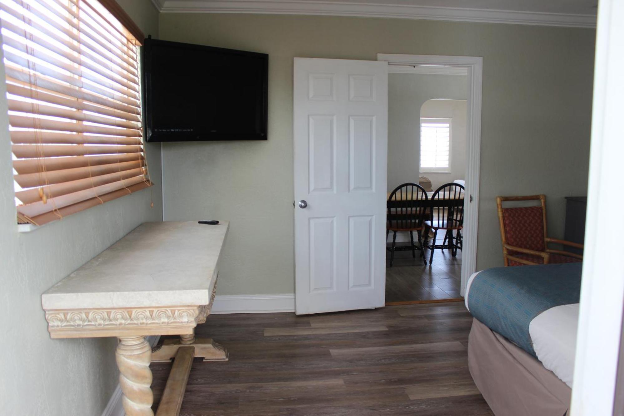 Shoreline Suites & Cabana Cottages - Beachfront Daytona Beach Quarto foto