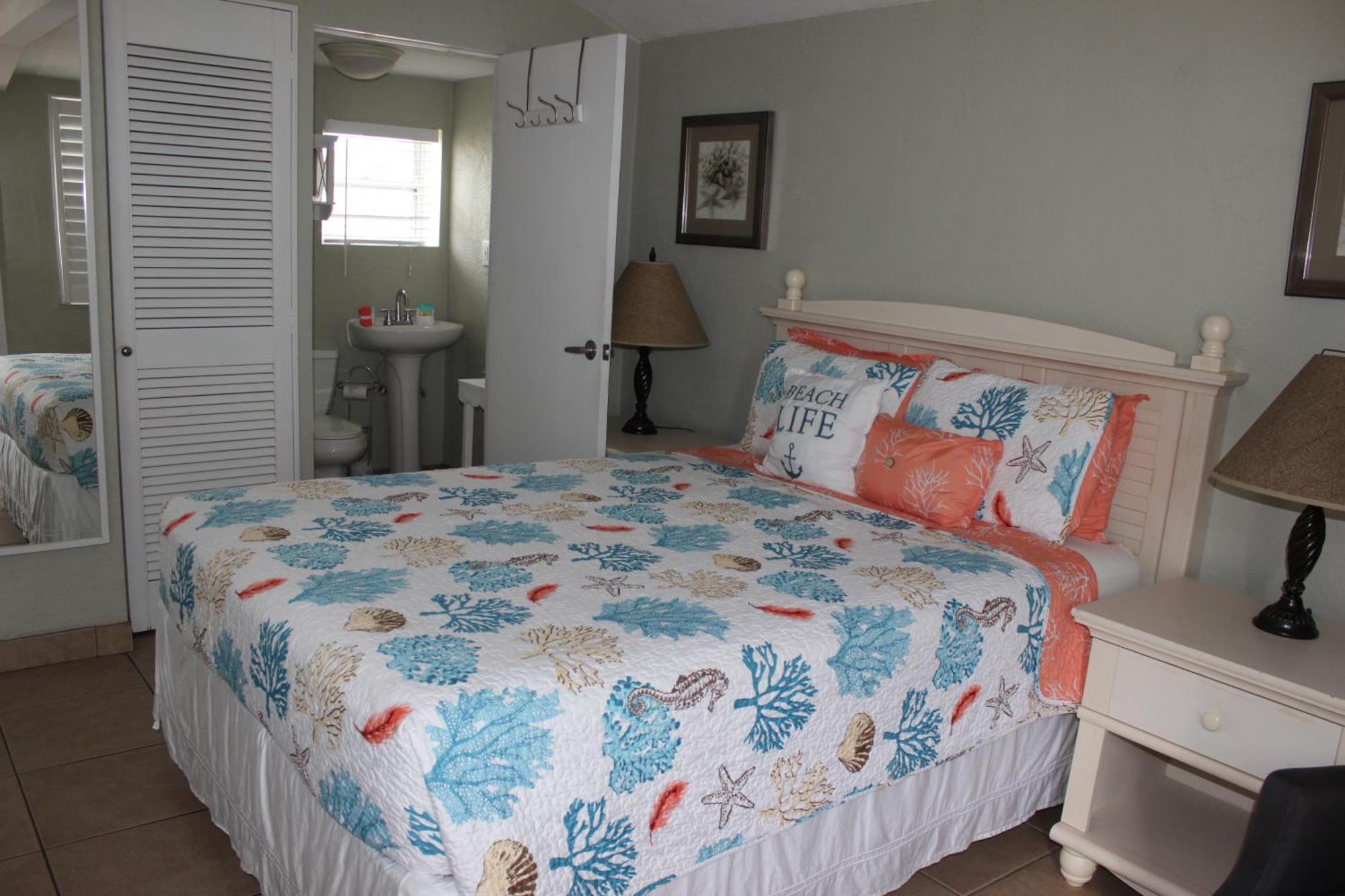 Shoreline Suites & Cabana Cottages - Beachfront Daytona Beach Quarto foto