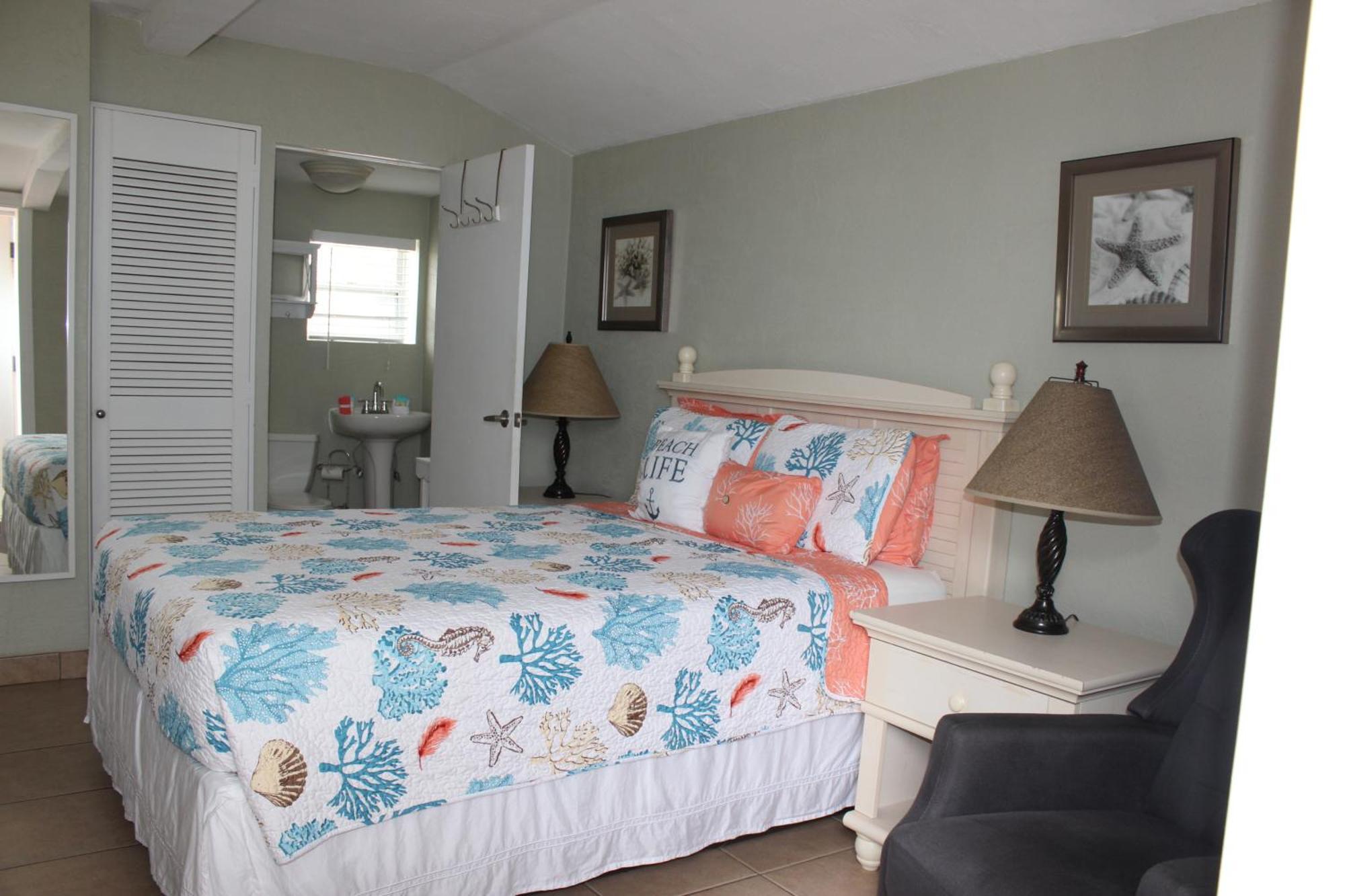 Shoreline Suites & Cabana Cottages - Beachfront Daytona Beach Quarto foto